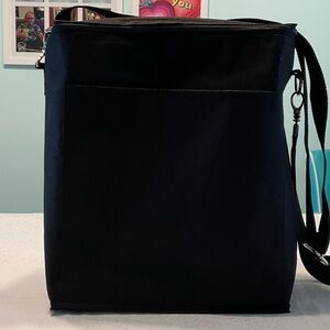 Black Insulated Wine Cooler Crossbody